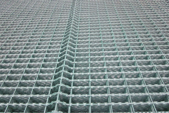 Protective Factory Price Galvanized Powder Coated Razor Barbed Wire Fencing