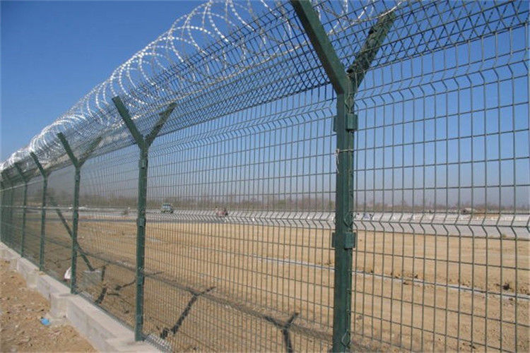 Y Post Airport Security Fencing 50x200mm Welded Razor Wire Mesh