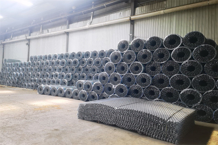 Diamond Opening Mesh Type Razor Wire Mesh Sheet 1.8 X 6m For Security