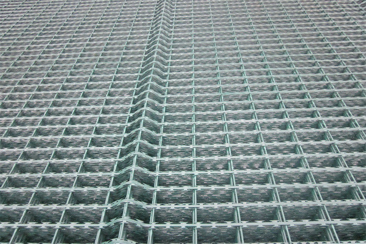 Protective Factory Price Galvanized Powder Coated Razor Barbed Wire Fencing