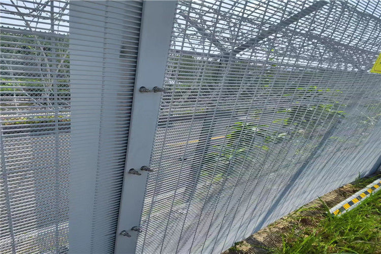 358 Prisons And Secure Hospitals Security Wire Mesh Fence Panels Durable Easily Assembled